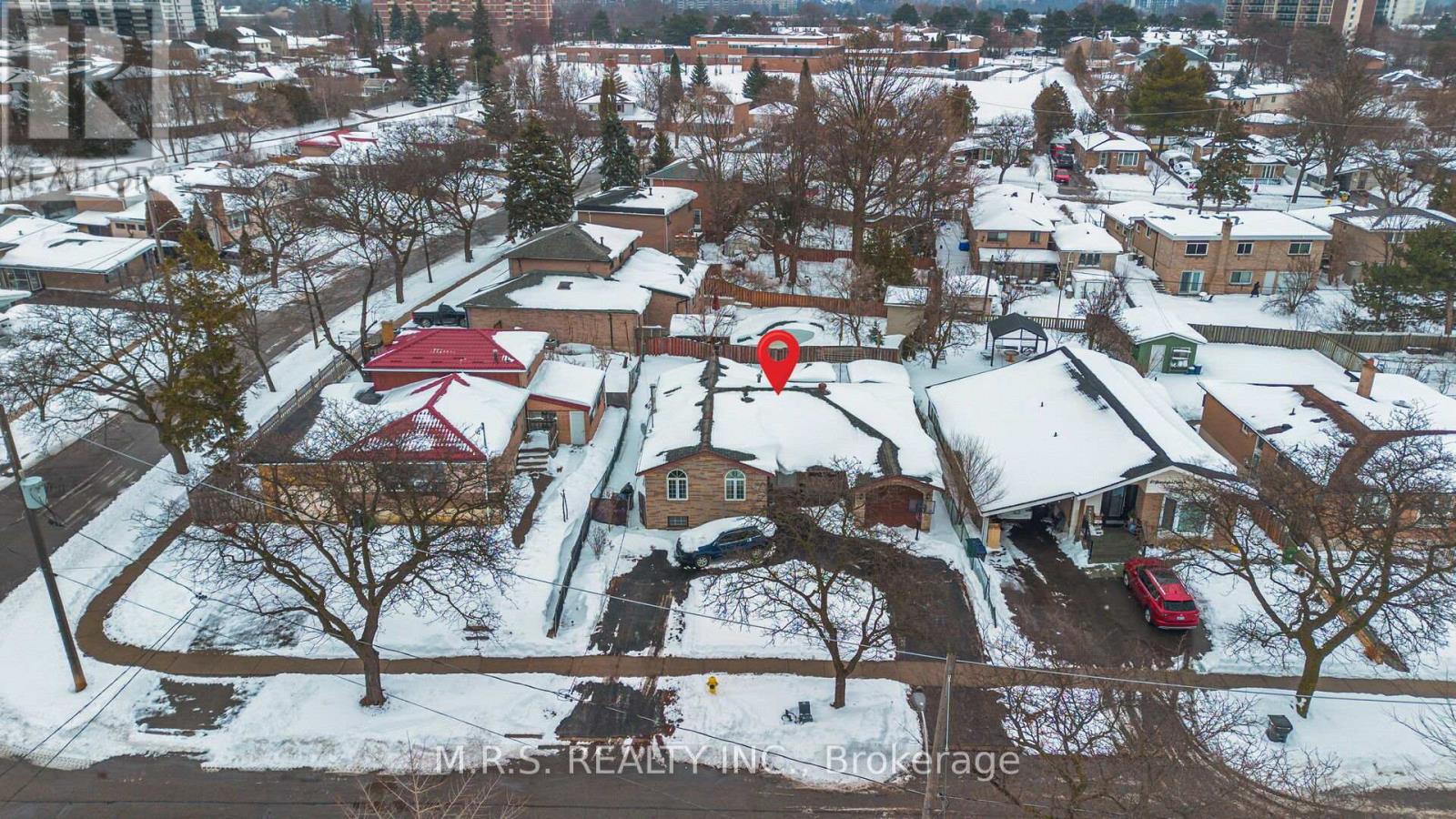 61 Bloomington Crescent, Toronto (Black Creek), Ontario  M3N 1R2 - Photo 38 - W12911486