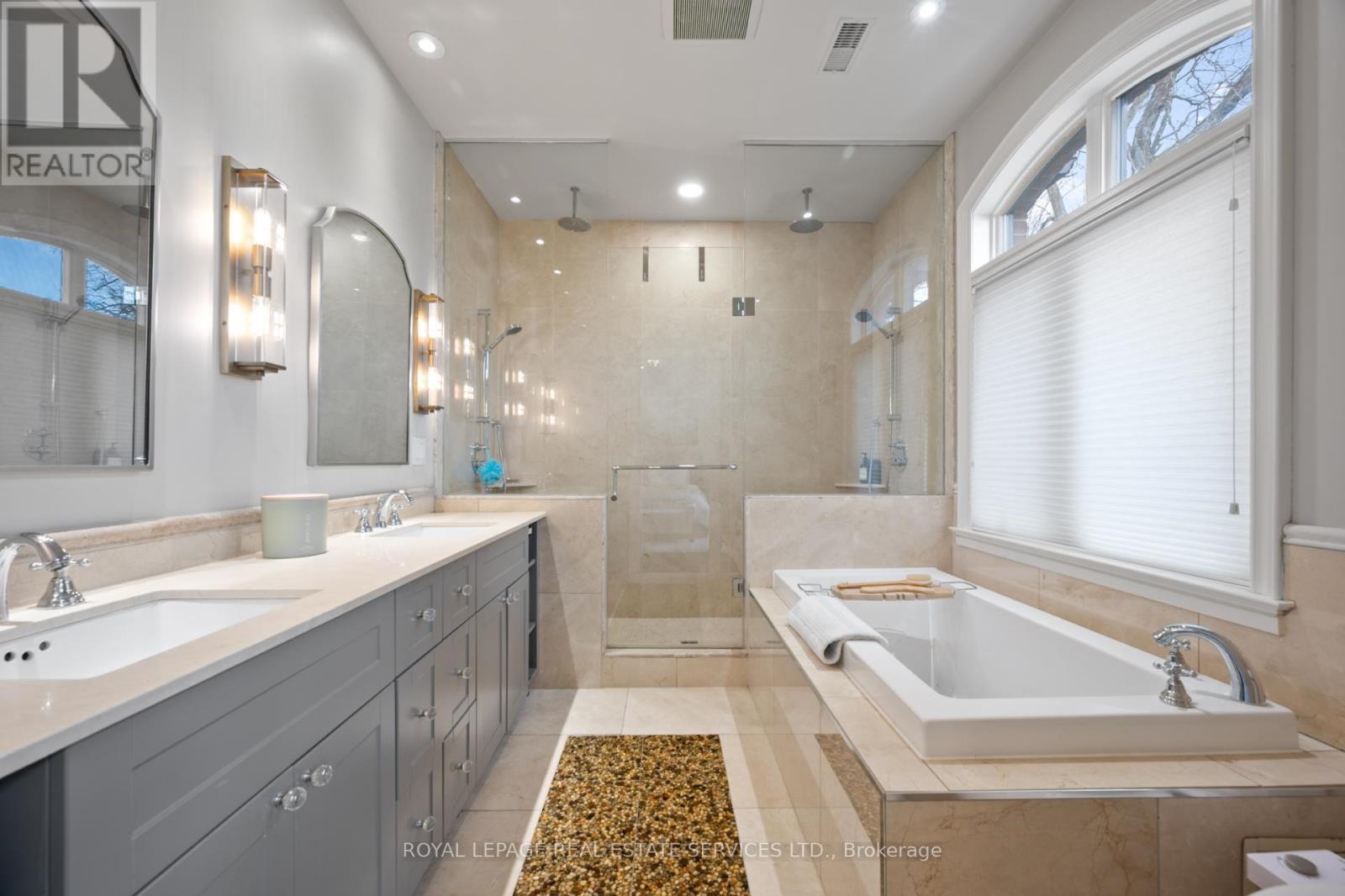 132 Strath Avenue, Toronto (Kingsway South), Ontario  M8X 1R5 - Photo 23 - W12911550