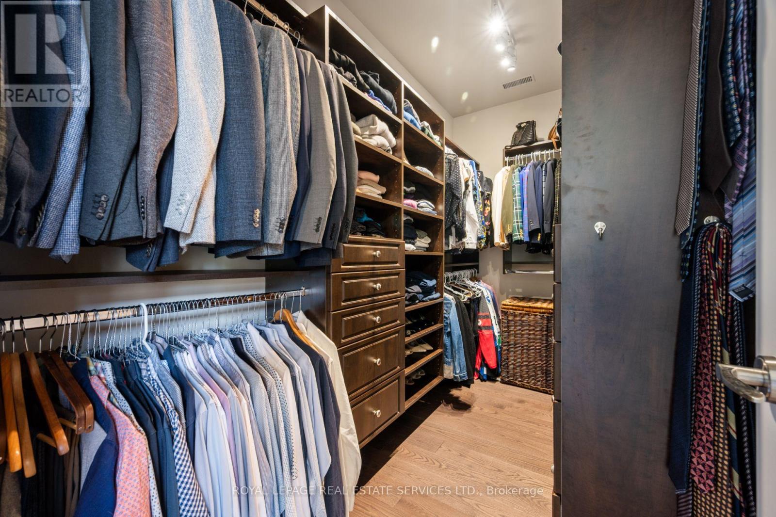 132 Strath Avenue, Toronto (Kingsway South), Ontario  M8X 1R5 - Photo 24 - W12911550