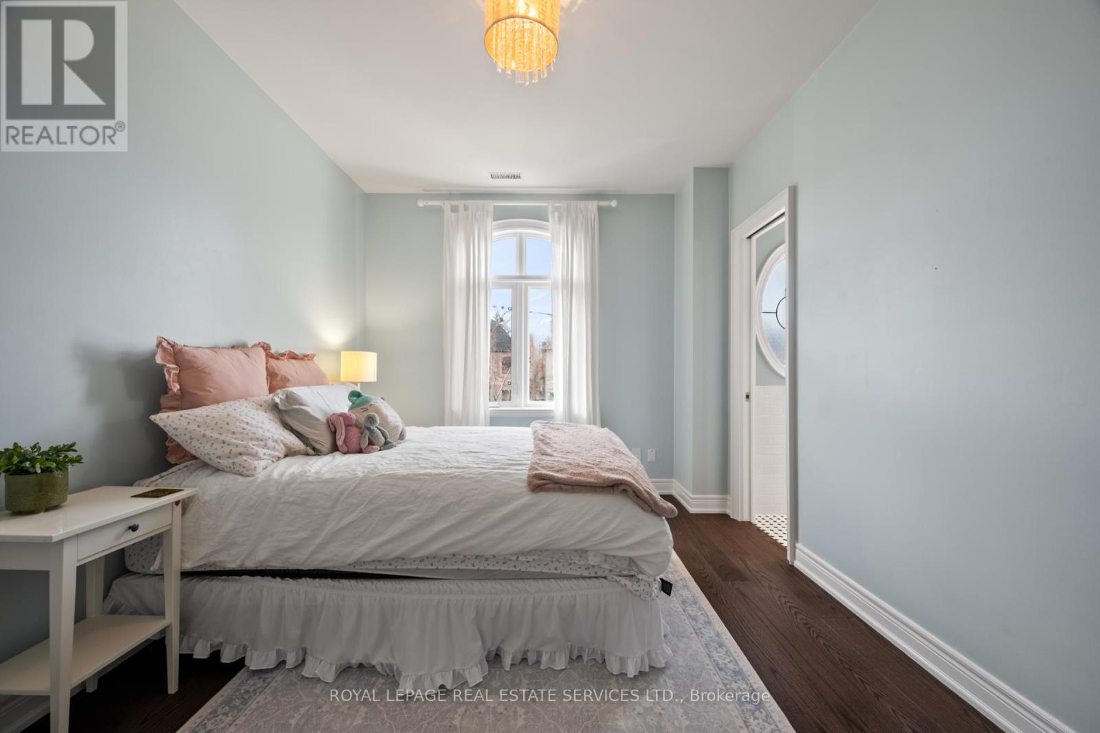 132 Strath Avenue, Toronto (Kingsway South), Ontario  M8X 1R5 - Photo 26 - W12911550