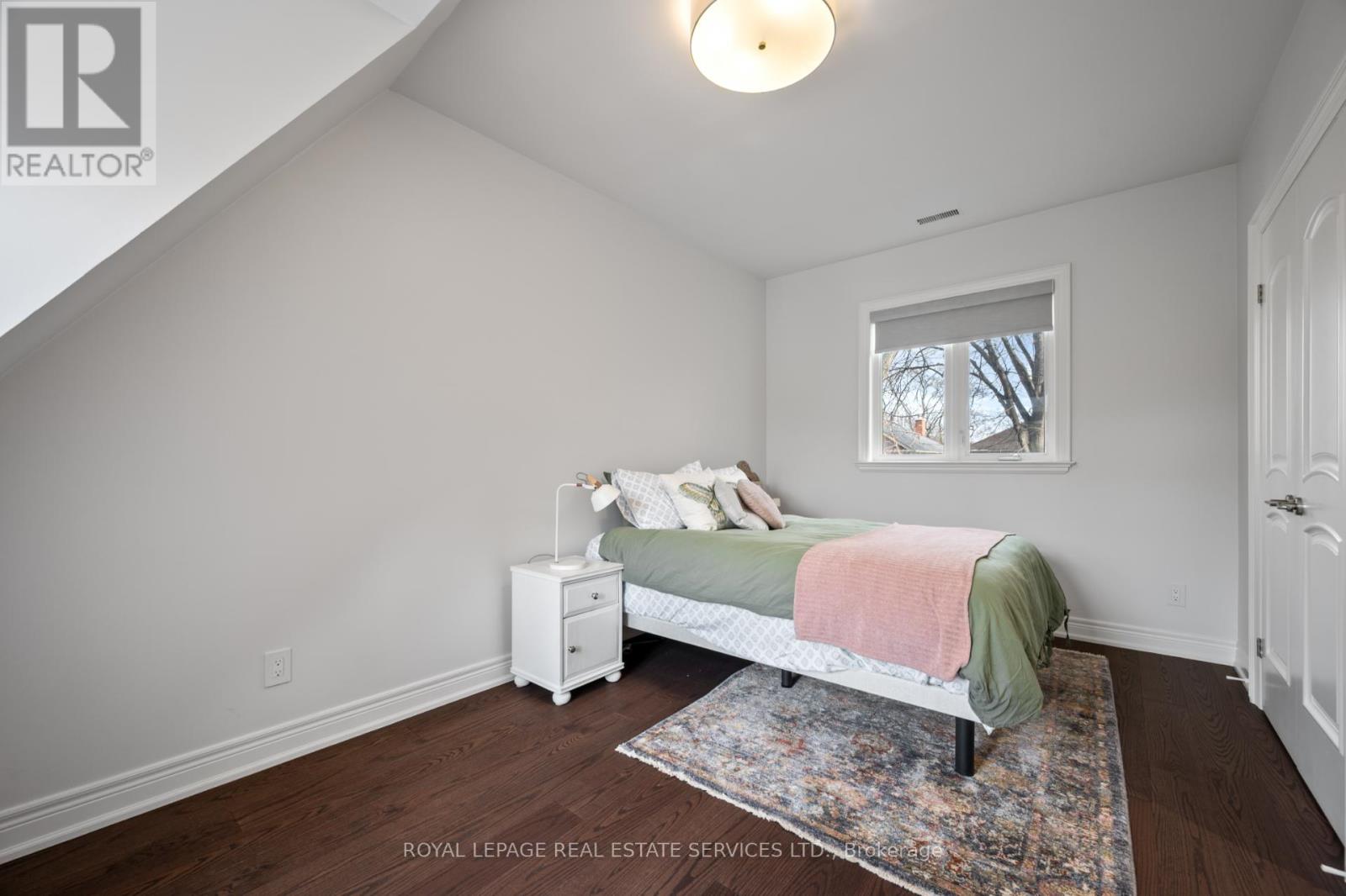 132 Strath Avenue, Toronto (Kingsway South), Ontario  M8X 1R5 - Photo 30 - W12911550