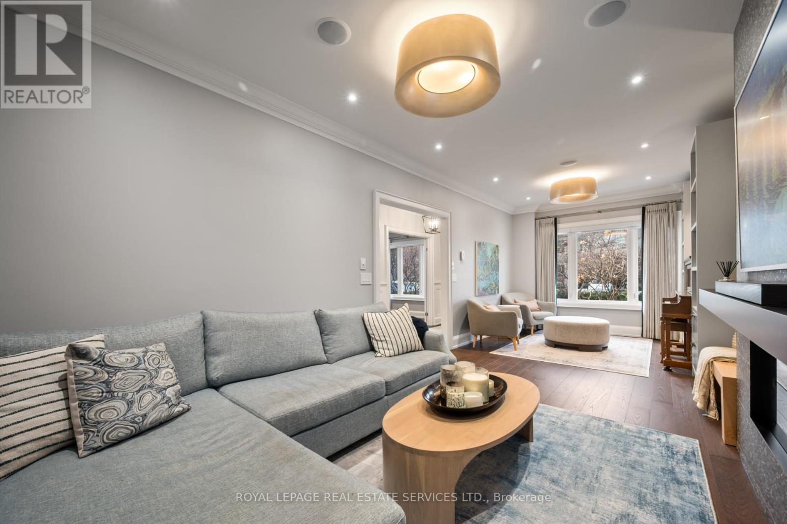 132 Strath Avenue, Toronto (Kingsway South), Ontario  M8X 1R5 - Photo 6 - W12911550