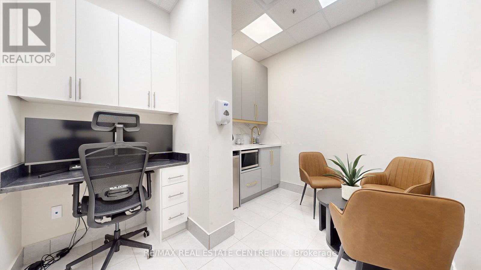 4 - 150 Oak Park Boulevard, Oakville (Ro River Oaks), Ontario  L6H 0E7 - Photo 24 - W12911582