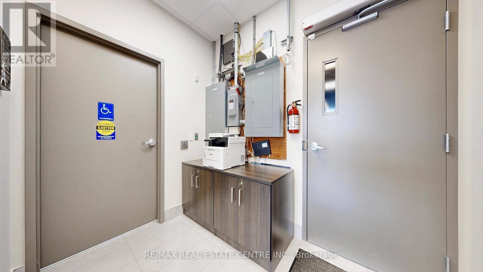 4 - 150 Oak Park Boulevard, Oakville (Ro River Oaks), Ontario  L6H 0E7 - Photo 32 - W12911582