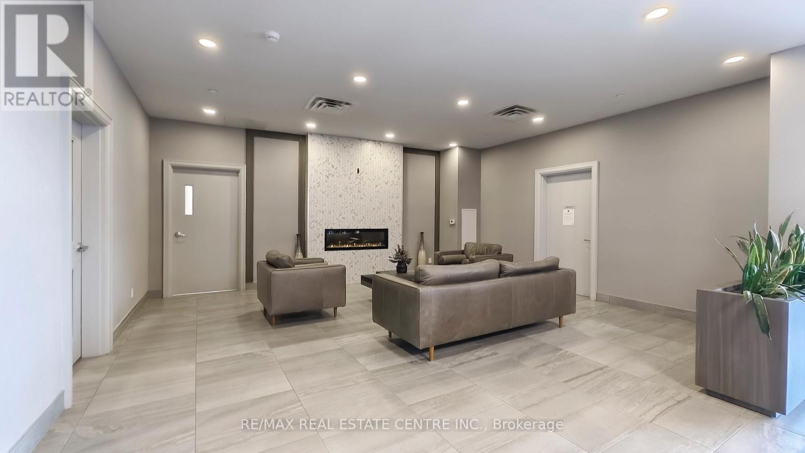 4 - 150 Oak Park Boulevard, Oakville (Ro River Oaks), Ontario  L6H 0E7 - Photo 34 - W12911582