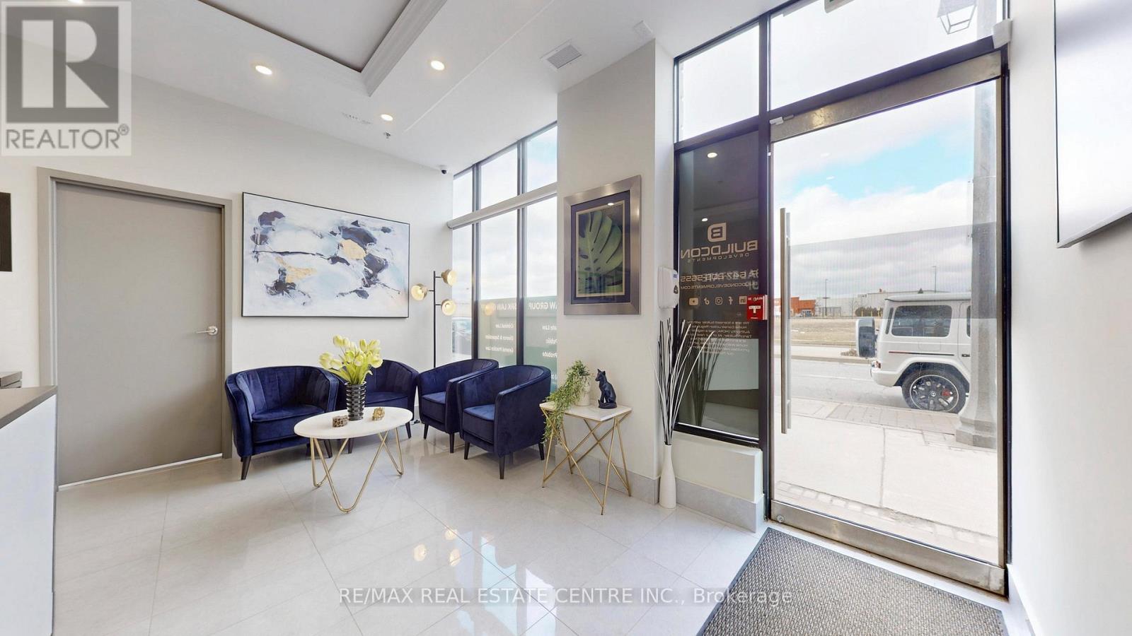 4 - 150 Oak Park Boulevard, Oakville (Ro River Oaks), Ontario  L6H 0E7 - Photo 7 - W12911582