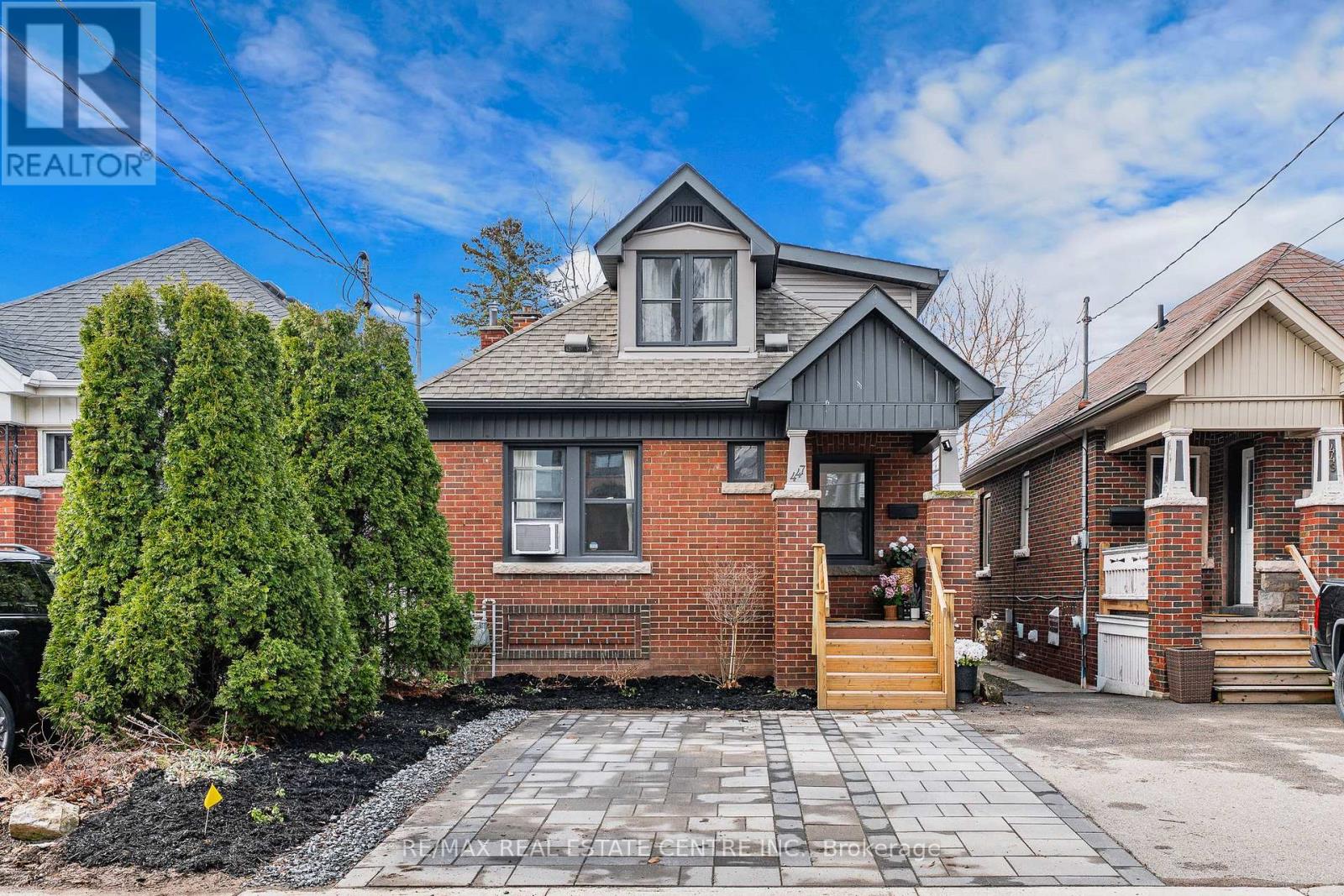 447 Herkimer Street, Hamilton, Ontario  L8P 2J4 - Photo 2 - X12911404