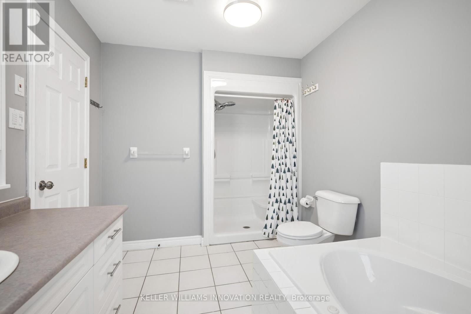 555 Sandbanks Crescent, Waterloo, Ontario  N2V 2K2 - Photo 23 - X12911446