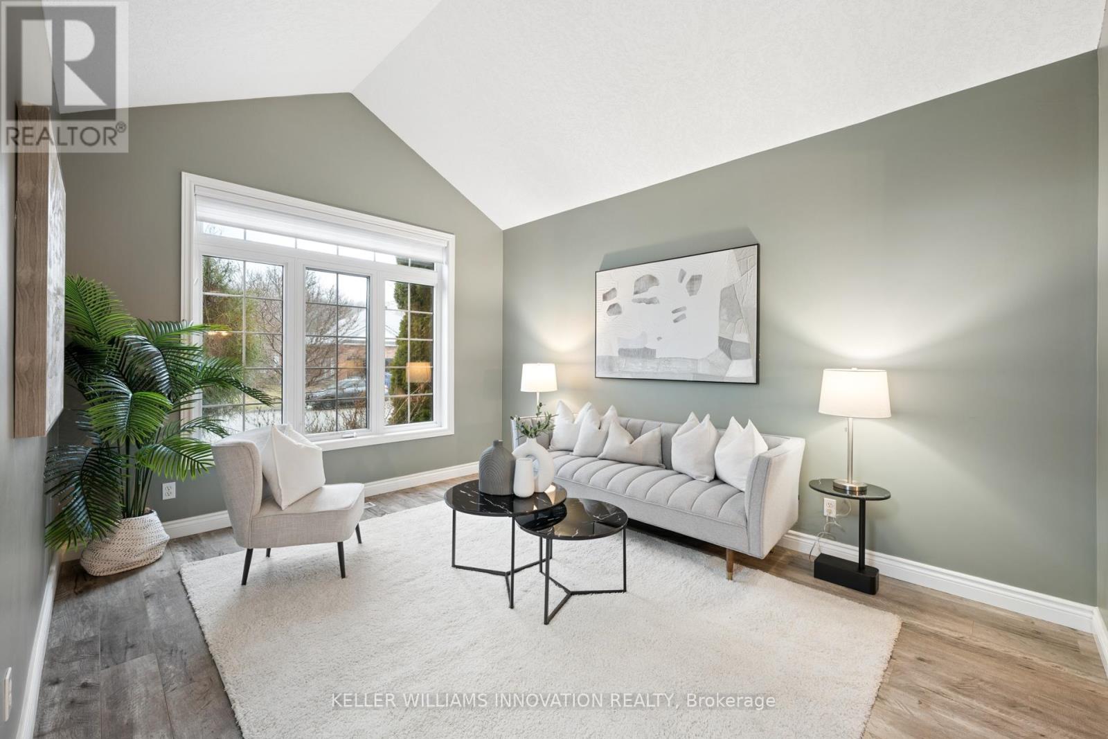 555 Sandbanks Crescent, Waterloo, Ontario  N2V 2K2 - Photo 3 - X12911446