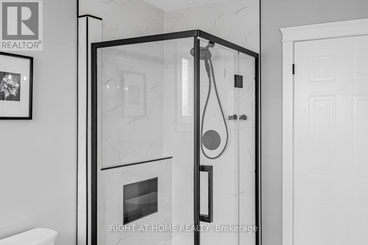 52 Milson Crescent, Guelph, Ontario  N1C 1G7 - Photo 16 - X12911524