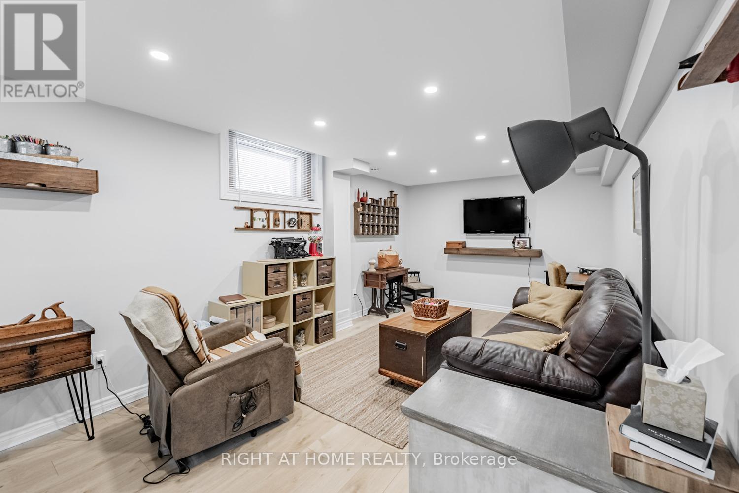 52 Milson Crescent, Guelph, Ontario  N1C 1G7 - Photo 26 - X12911524