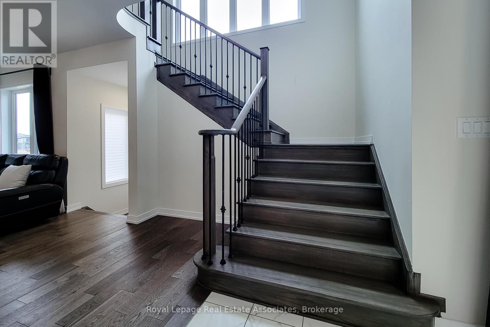 10 Castro Lane, Haldimand, Ontario  N3W 0G9 - Photo 19 - X12911566