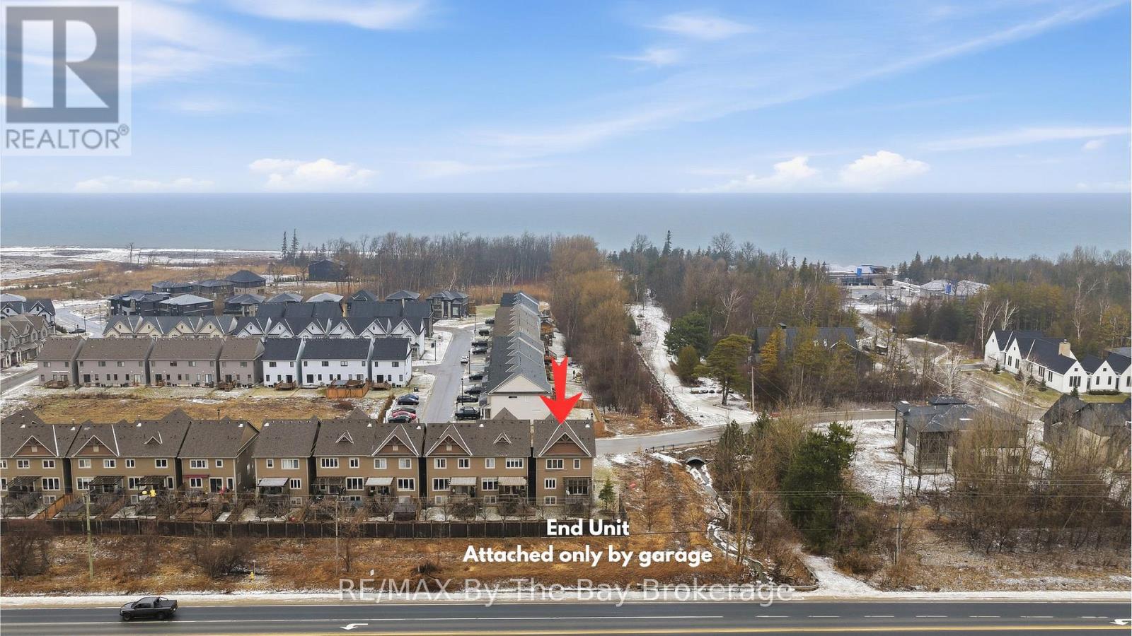 126 Delphi Lane, Blue Mountains, Ontario  N0H 1J0 - Photo 3 - X12907654