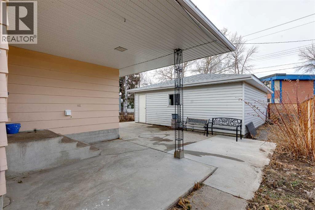 513 Memorial Avenue, Vulcan, Alberta  T0L 2B0 - Photo 35 - A2295102