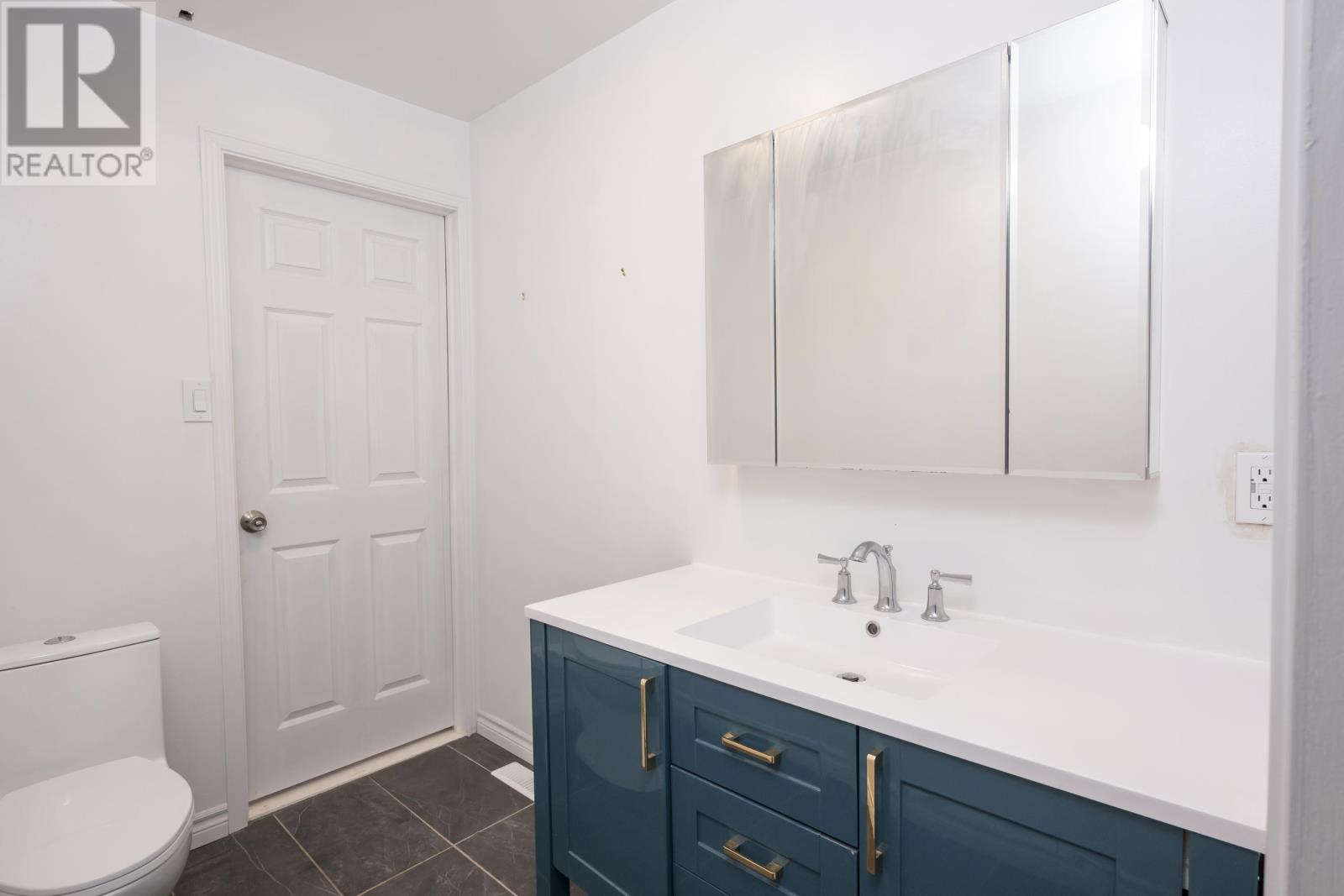 916 Simpson St, Thunder Bay, Ontario  P7C 3K6 - Photo 22 - TB2600504