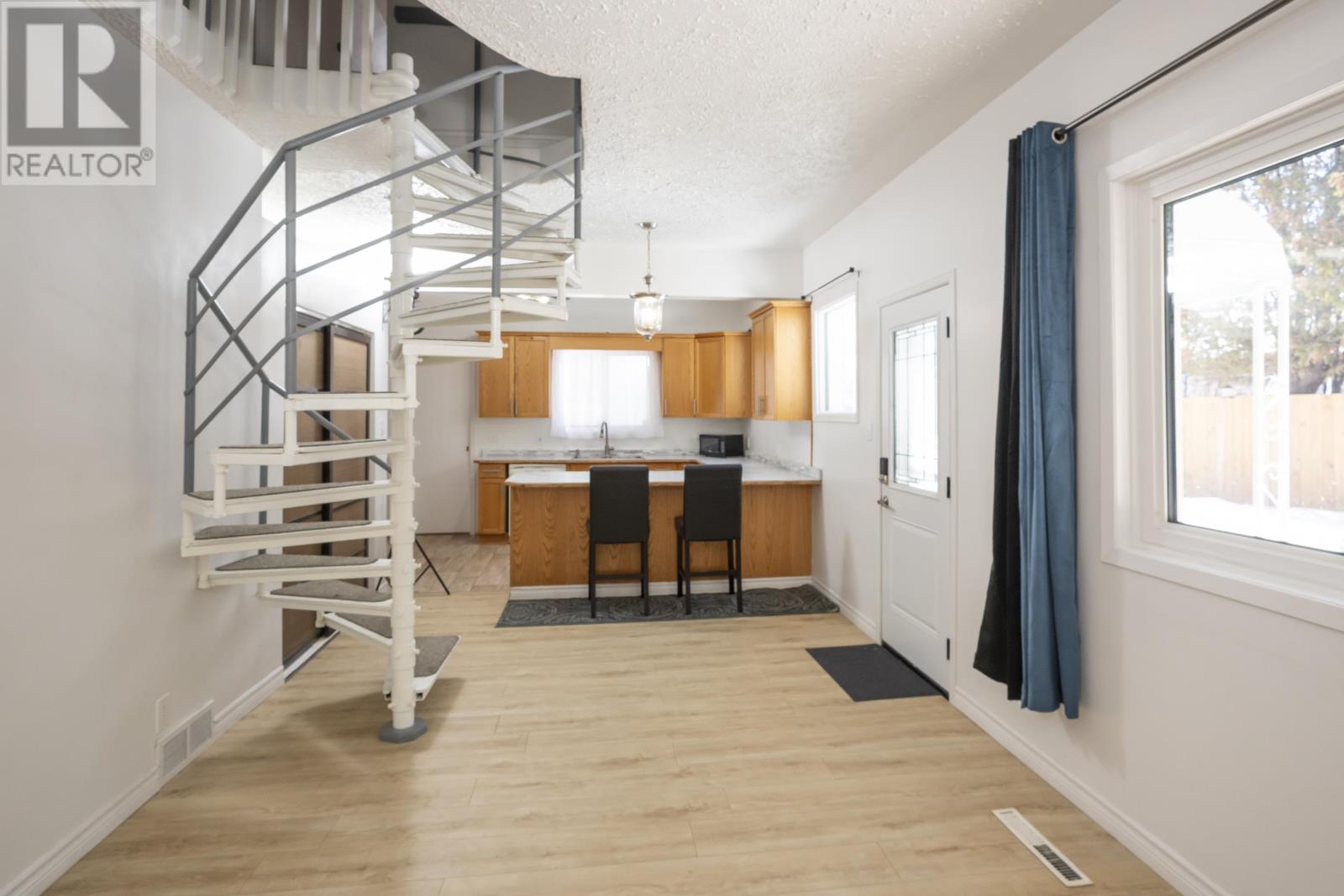 916 Simpson St, Thunder Bay, Ontario  P7C 3K6 - Photo 17 - TB2600504