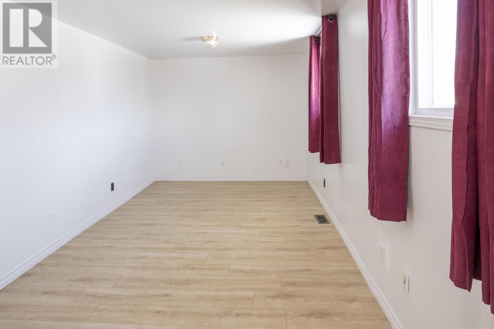 916 Simpson St, Thunder Bay, Ontario  P7C 3K6 - Photo 21 - TB2600504