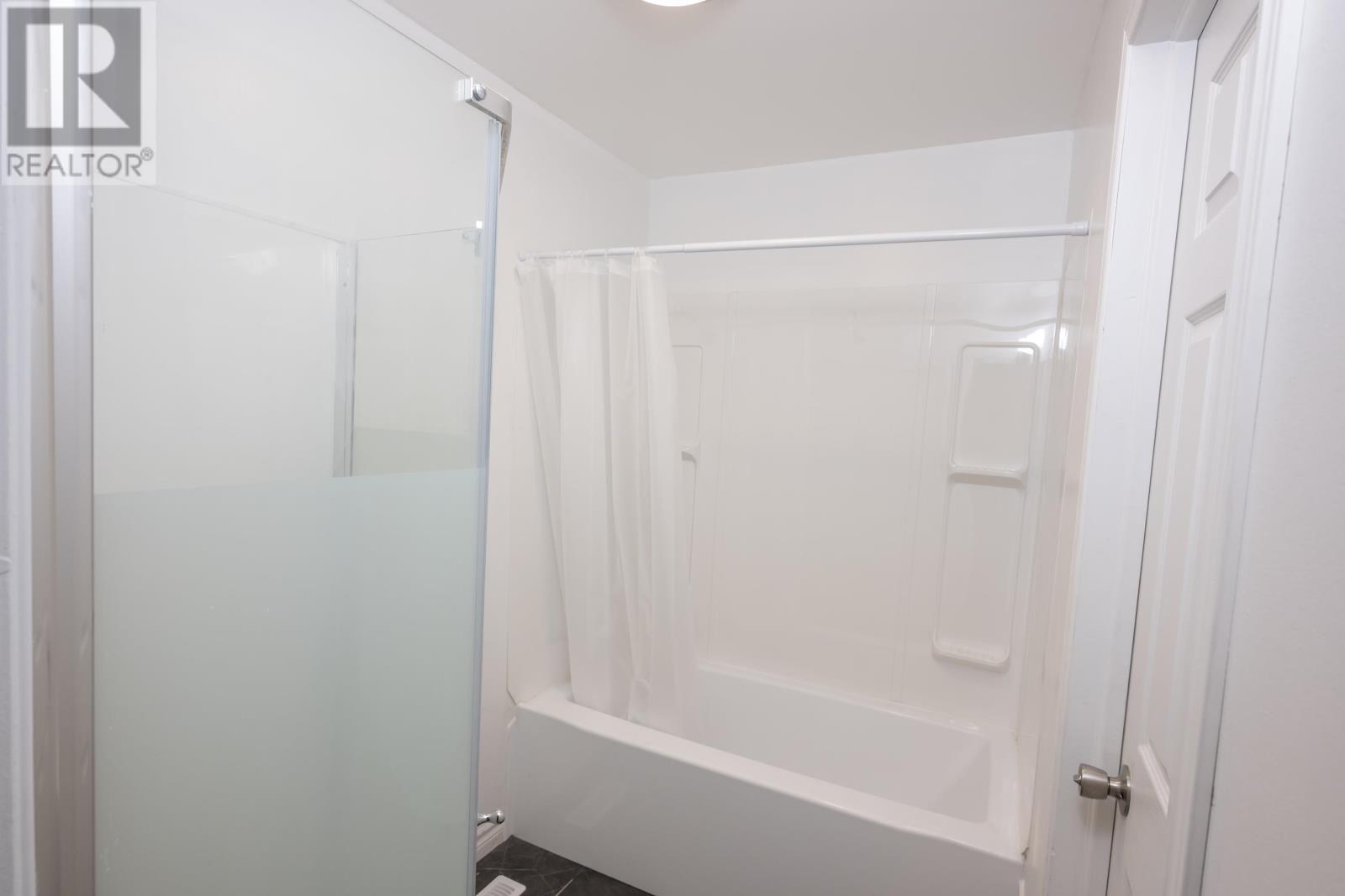 916 Simpson St, Thunder Bay, Ontario  P7C 3K6 - Photo 23 - TB2600504