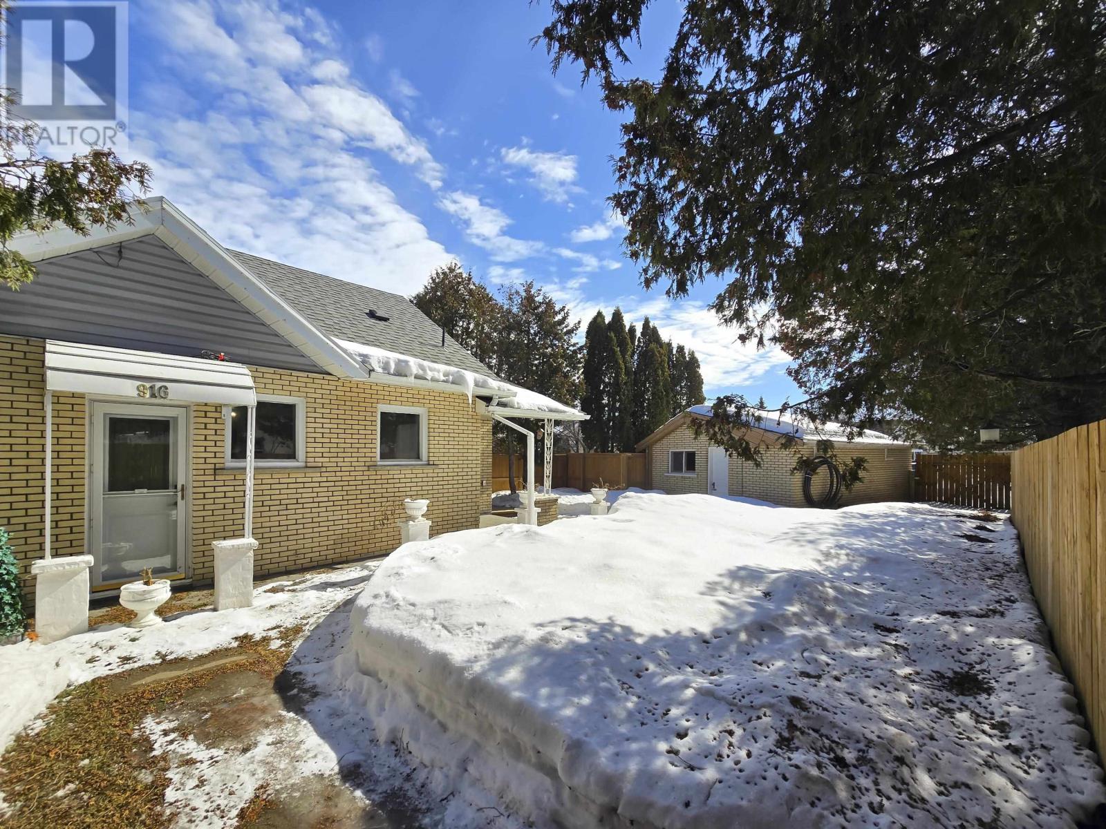 916 Simpson St, Thunder Bay, Ontario  P7C 3K6 - Photo 3 - TB2600504
