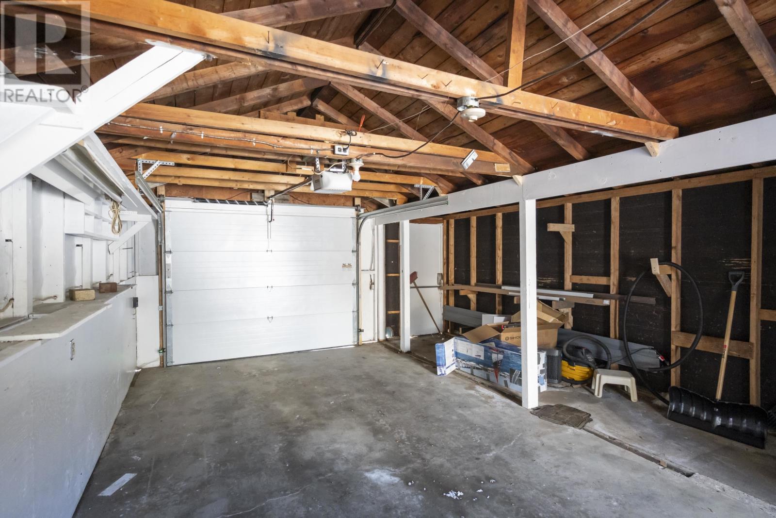 916 Simpson St, Thunder Bay, Ontario  P7C 3K6 - Photo 8 - TB2600504