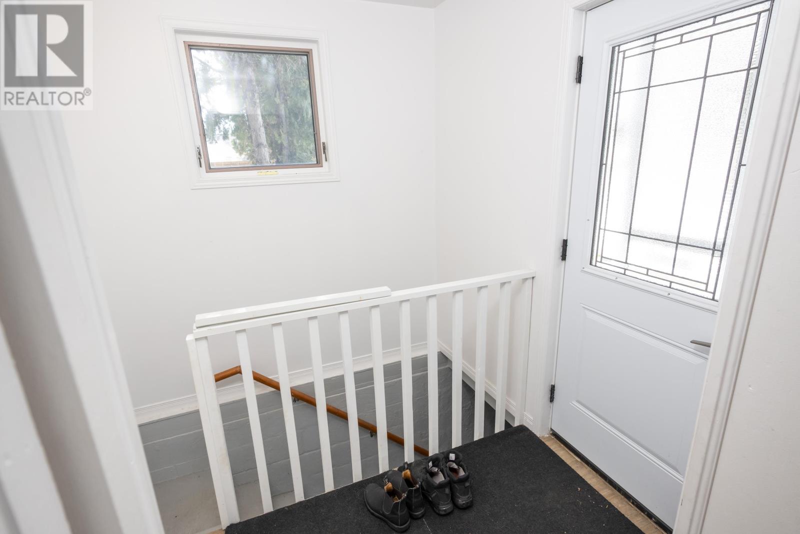 916 Simpson St, Thunder Bay, Ontario  P7C 3K6 - Photo 9 - TB2600504