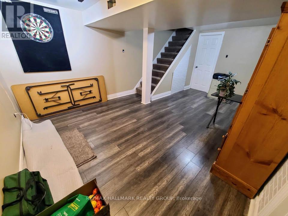 119 Teal Crescent, Ottawa, Ontario  K1E 2C1 - Photo 26 - X12909342