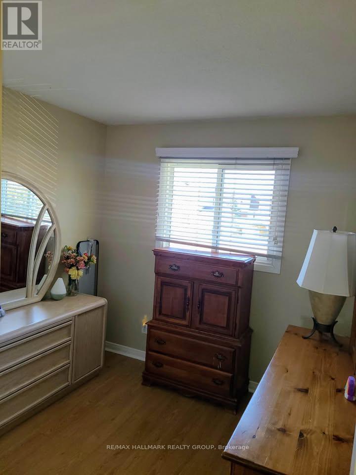 119 Teal Crescent, Ottawa, Ontario  K1E 2C1 - Photo 20 - X12909342