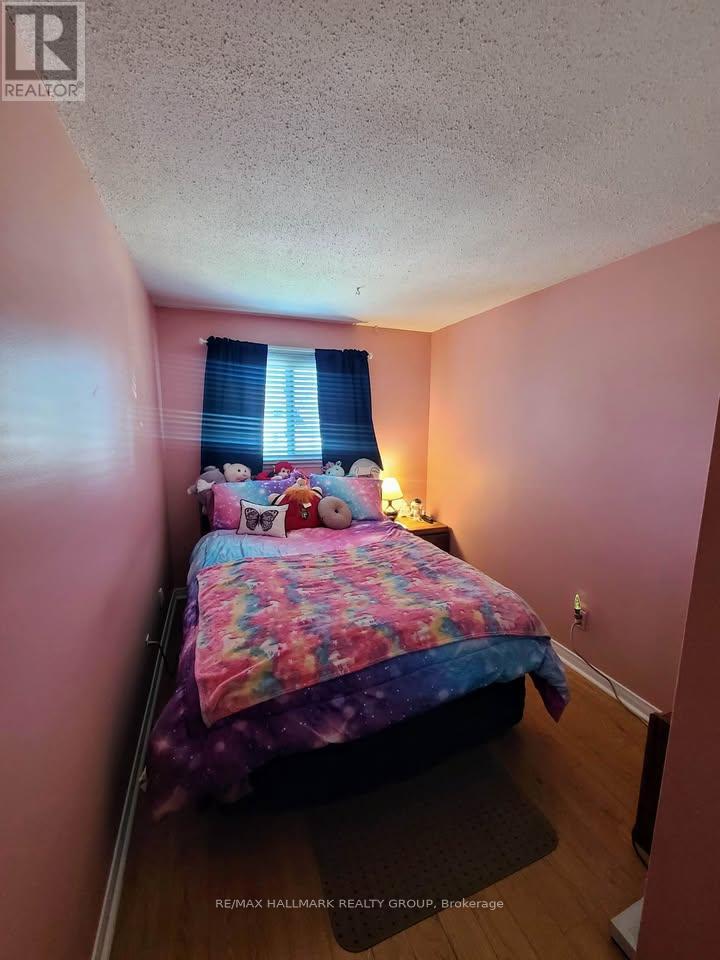 119 Teal Crescent, Ottawa, Ontario  K1E 2C1 - Photo 18 - X12909342