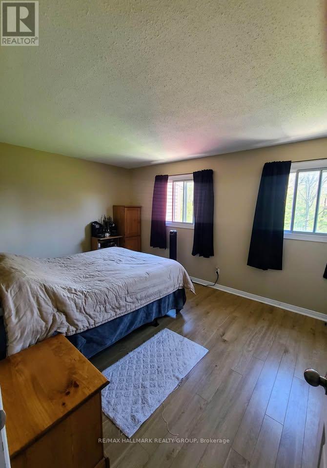 119 Teal Crescent, Ottawa, Ontario  K1E 2C1 - Photo 21 - X12909342
