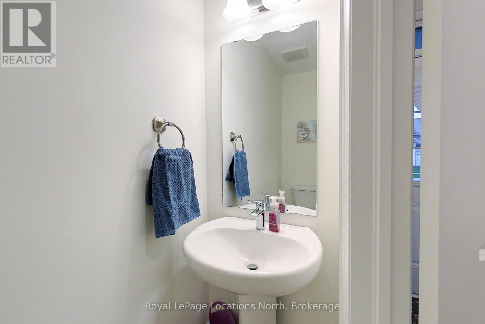 10 Little River Crossing, Wasaga Beach, Ontario L9Z 0J8 - Photo 16 - S12911666