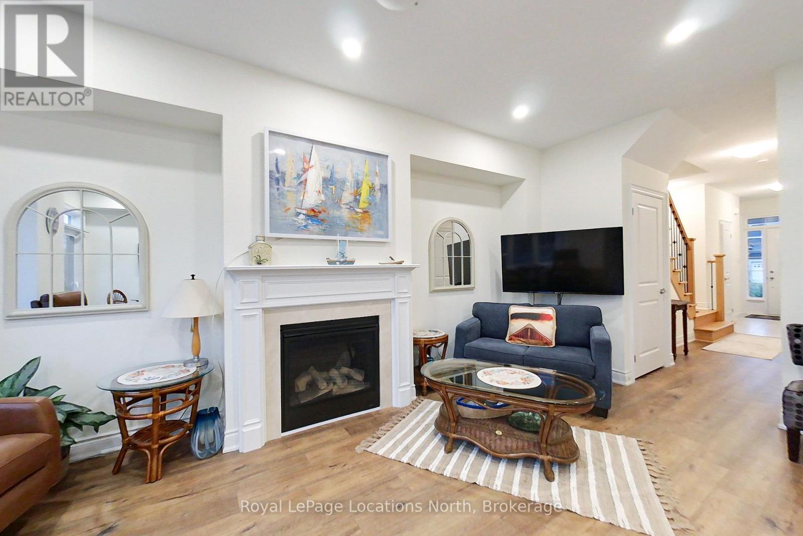 10 Little River Crossing, Wasaga Beach, Ontario L9Z 0J8 - Photo 2 - S12911666