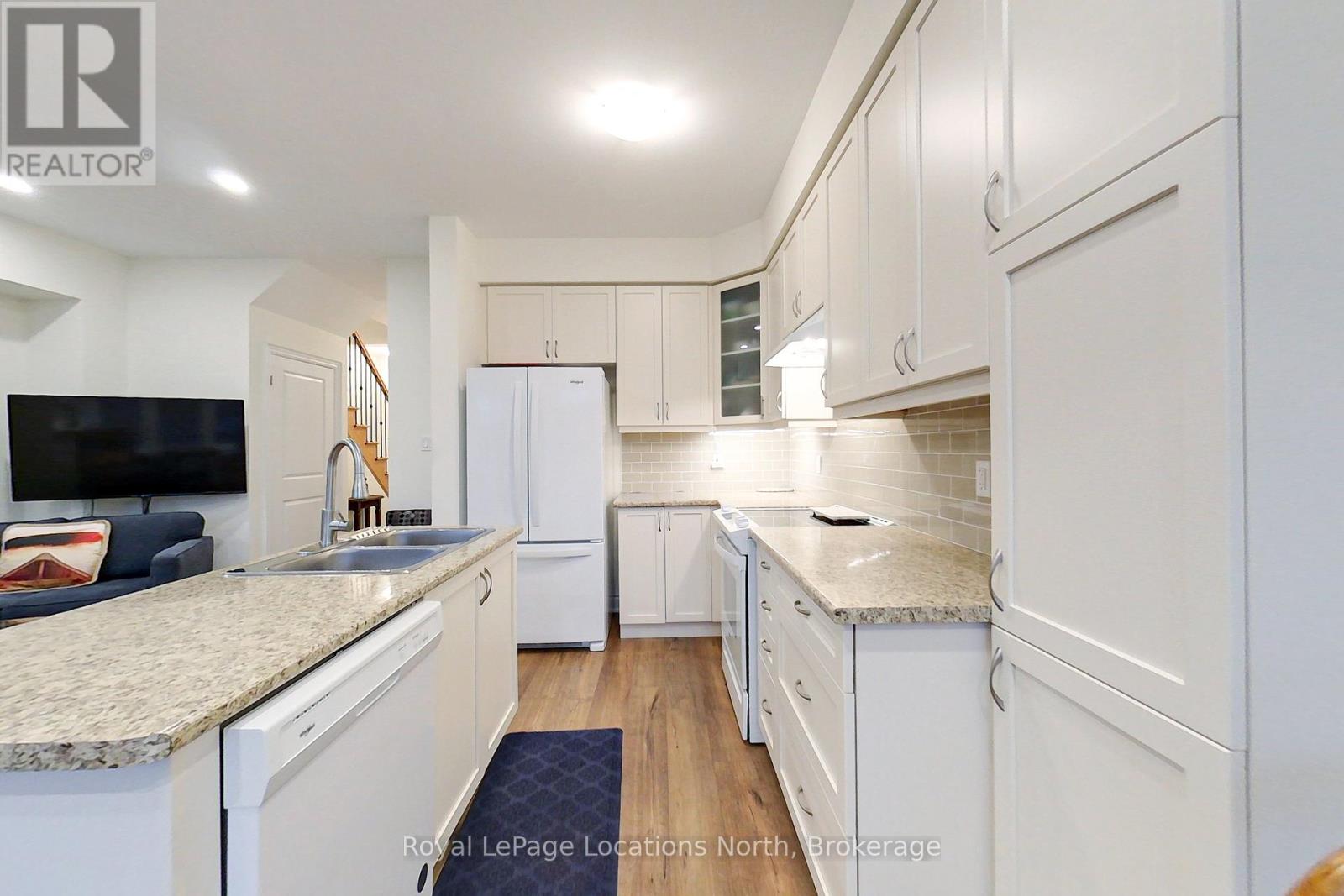 10 Little River Crossing, Wasaga Beach, Ontario L9Z 0J8 - Photo 9 - S12911666