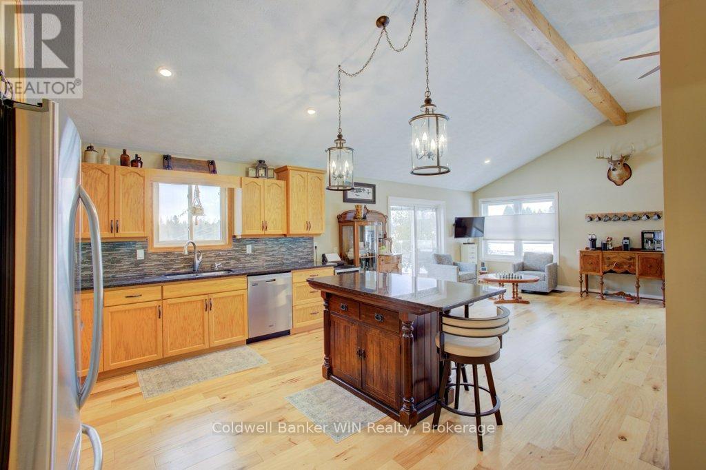 314539 6 Highway, West Grey, Ontario  N0G 1R0 - Photo 18 - X12911712