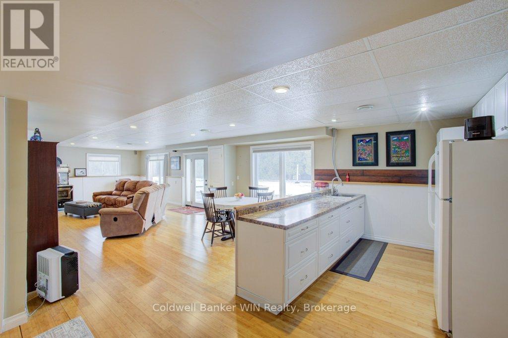 314539 6 Highway, West Grey, Ontario  N0G 1R0 - Photo 29 - X12911712