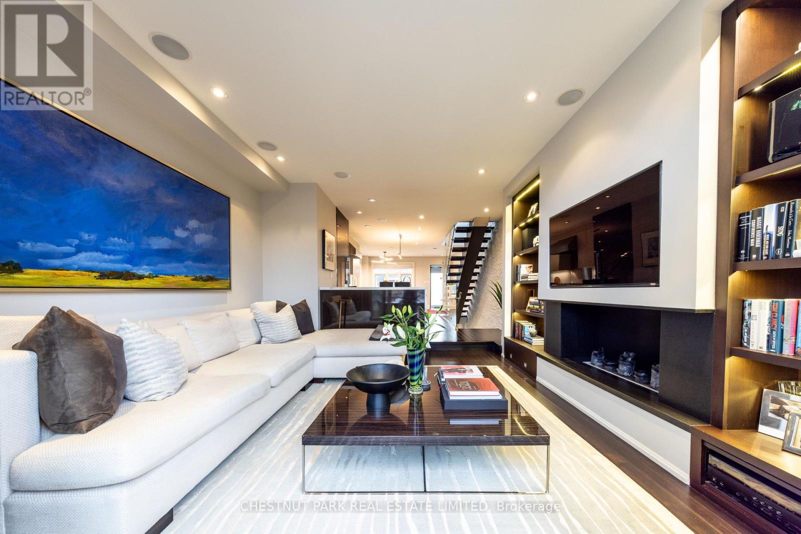 70 Summerhill Gardens, Toronto (Rosedale-Moore Park), Ontario  M4T 1B4 - Photo 11 - C12911702