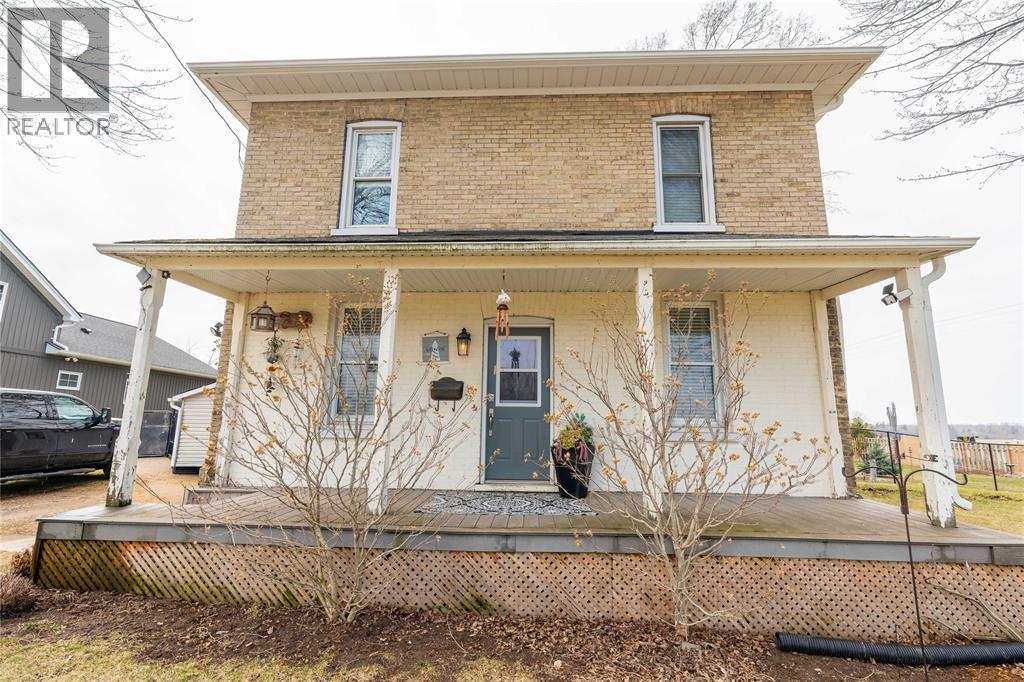 9185 Ipperwash Road, Lambton Shores, Ontario  N0N 1J3 - Photo 3 - 26005879