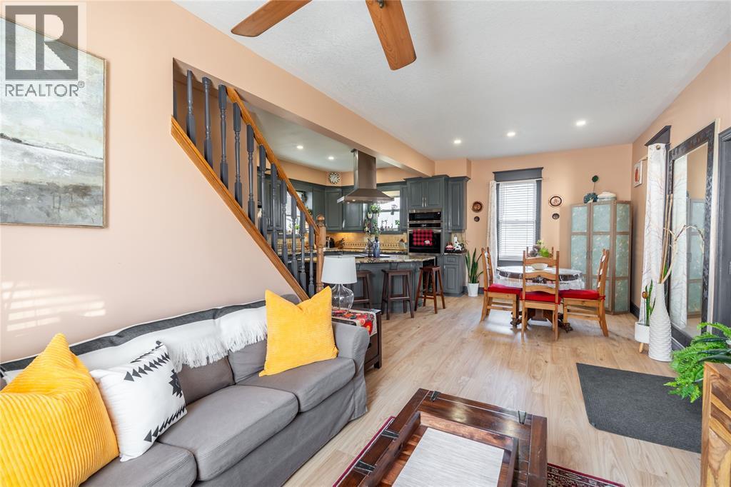 9185 Ipperwash Road, Lambton Shores, Ontario  N0N 1J3 - Photo 15 - 26005879