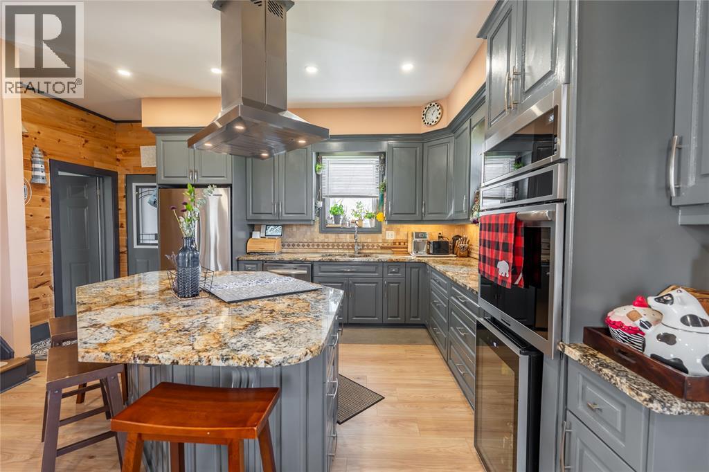 9185 Ipperwash Road, Lambton Shores, Ontario  N0N 1J3 - Photo 8 - 26005879