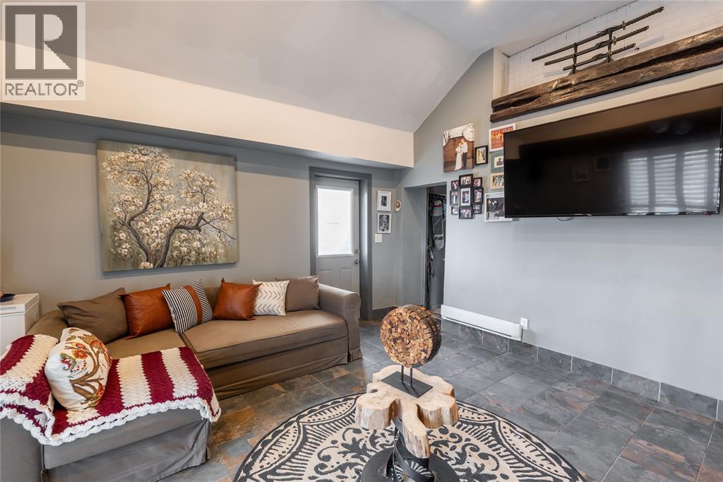 9185 Ipperwash Road, Lambton Shores, Ontario  N0N 1J3 - Photo 19 - 26005879