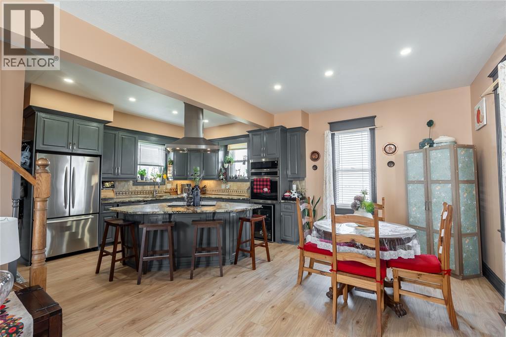 9185 Ipperwash Road, Lambton Shores, Ontario  N0N 1J3 - Photo 5 - 26005879