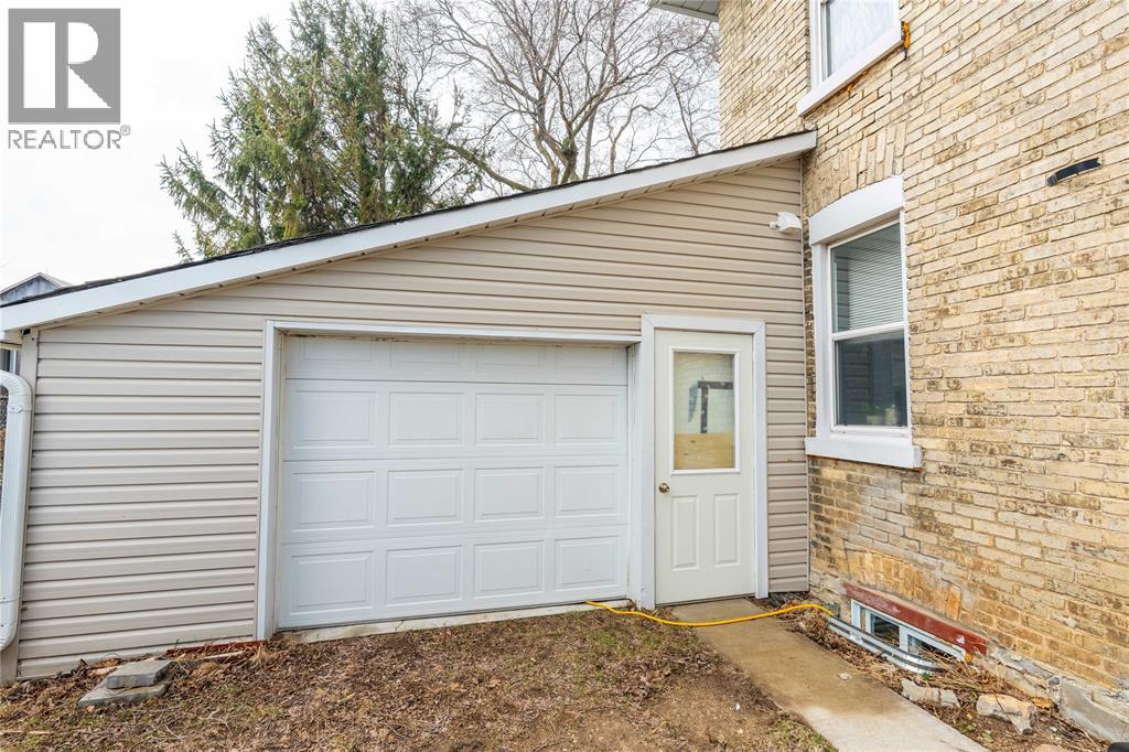 9185 Ipperwash Road, Lambton Shores, Ontario  N0N 1J3 - Photo 38 - 26005879