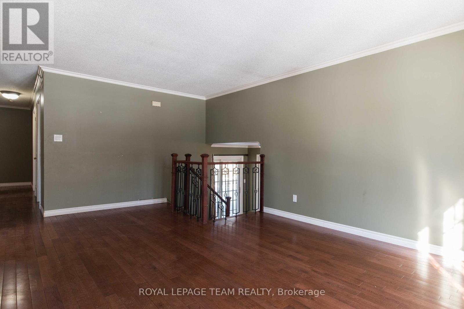 22 Ravenwood Crescent, Petawawa, Ontario  K8H 3M9 - Photo 14 - X12911636