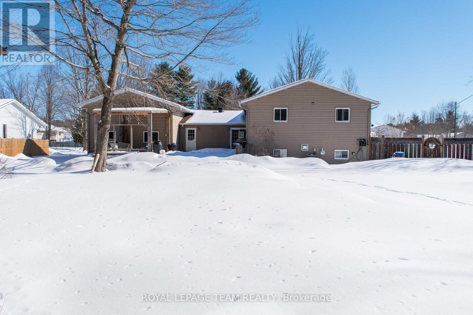 22 Ravenwood Crescent, Petawawa, Ontario  K8H 3M9 - Photo 25 - X12911636