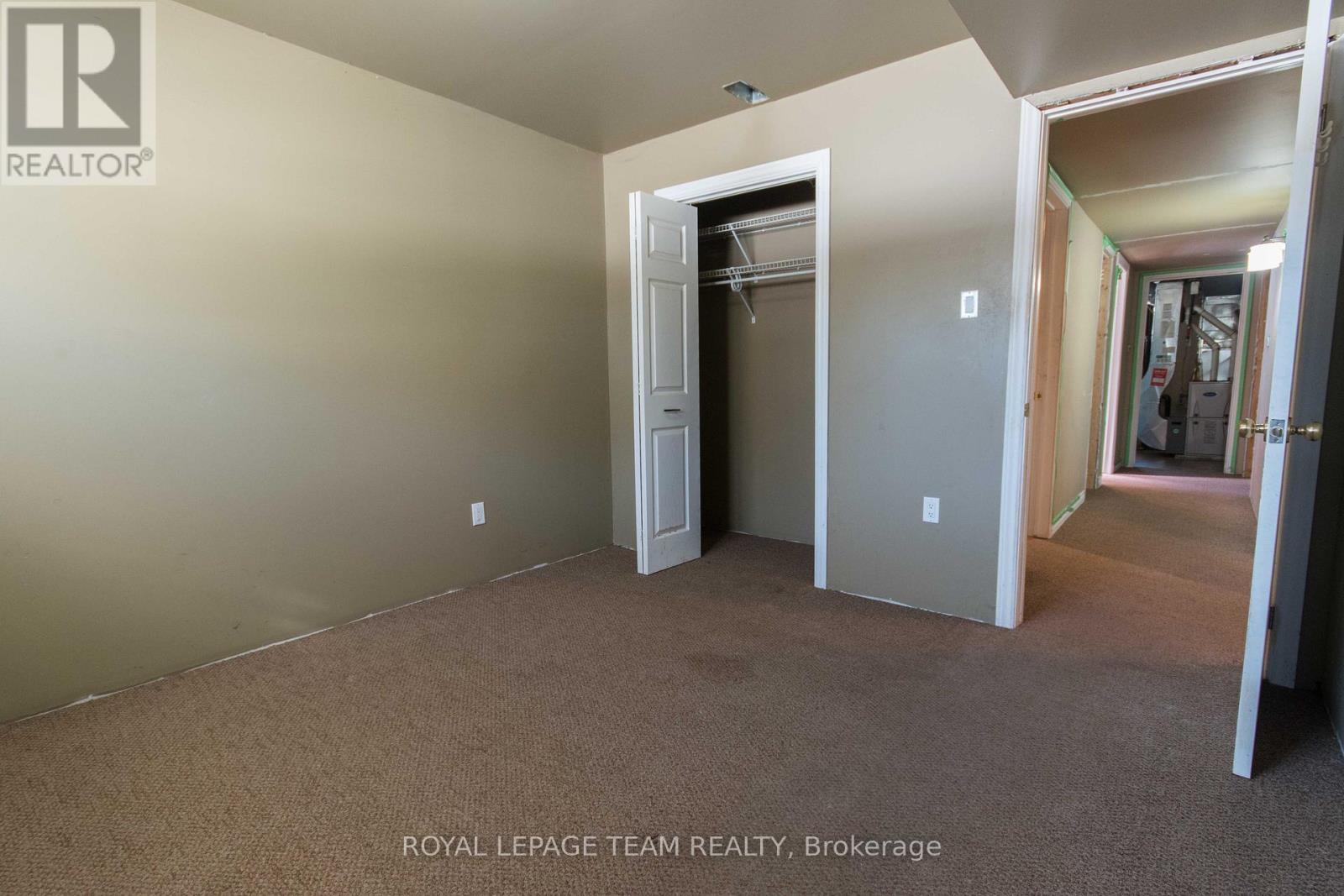 22 Ravenwood Crescent, Petawawa, Ontario  K8H 3M9 - Photo 9 - X12911636