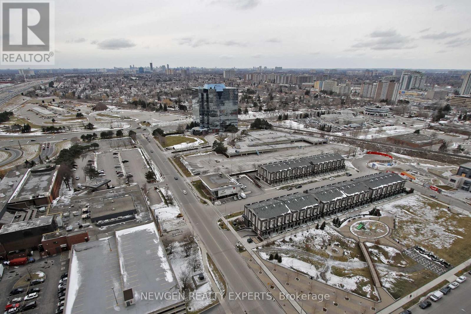 1015 - 135 Village Green Square, Toronto (Agincourt South-Malvern West), Ontario  M1S 0L1 - Photo 14 - E12911668