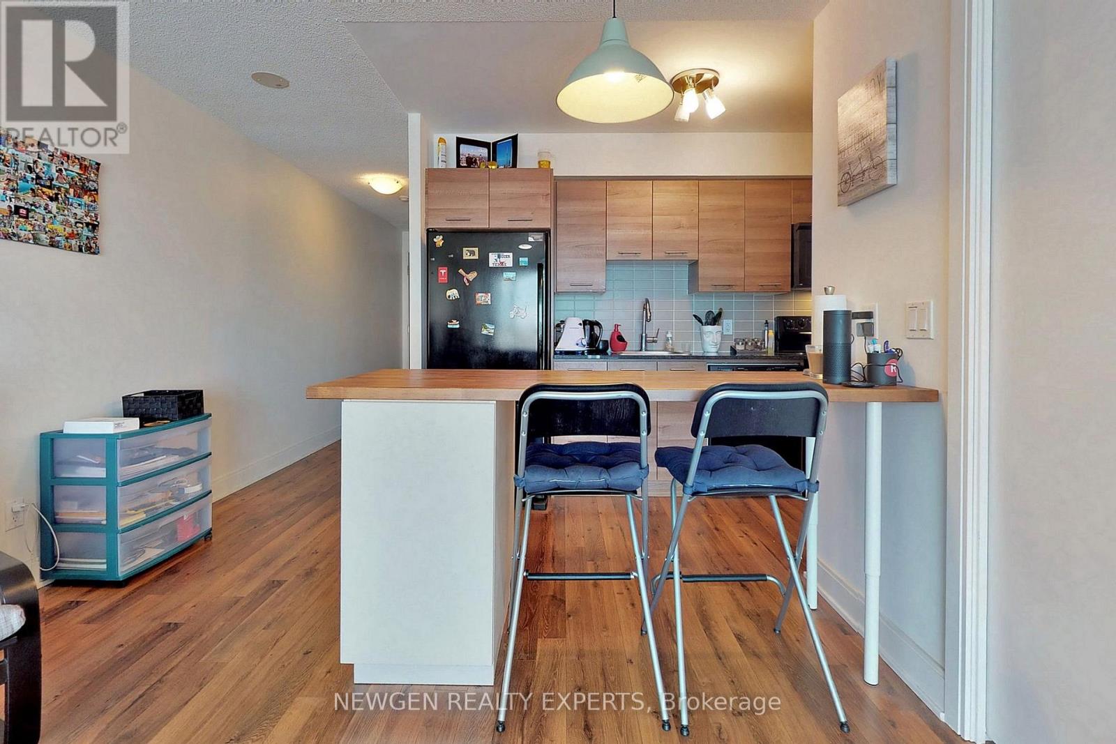 1015 - 135 Village Green Square, Toronto (Agincourt South-Malvern West), Ontario  M1S 0L1 - Photo 7 - E12911668