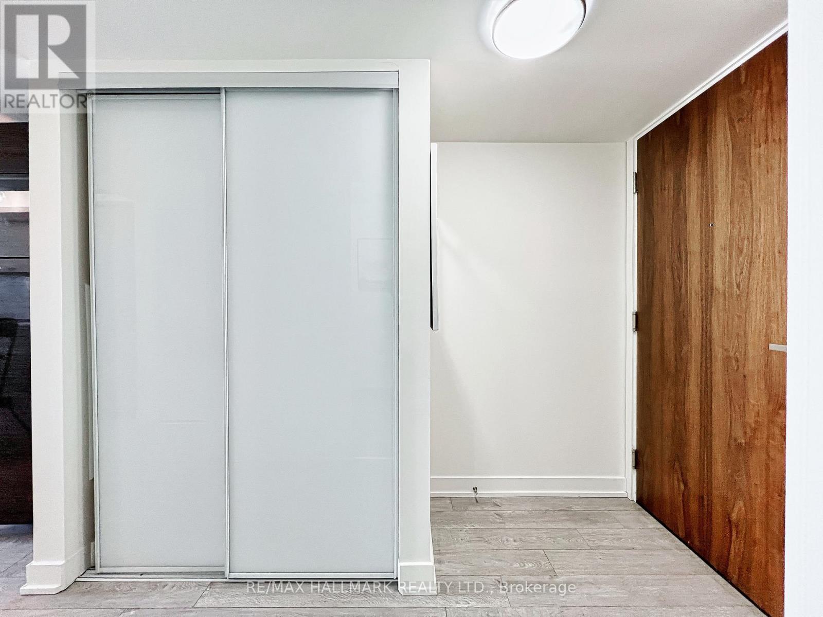 721 - 30 Baseball Place, Toronto (South Riverdale), Ontario  M4M 0E8 - Photo 3 - E12911670