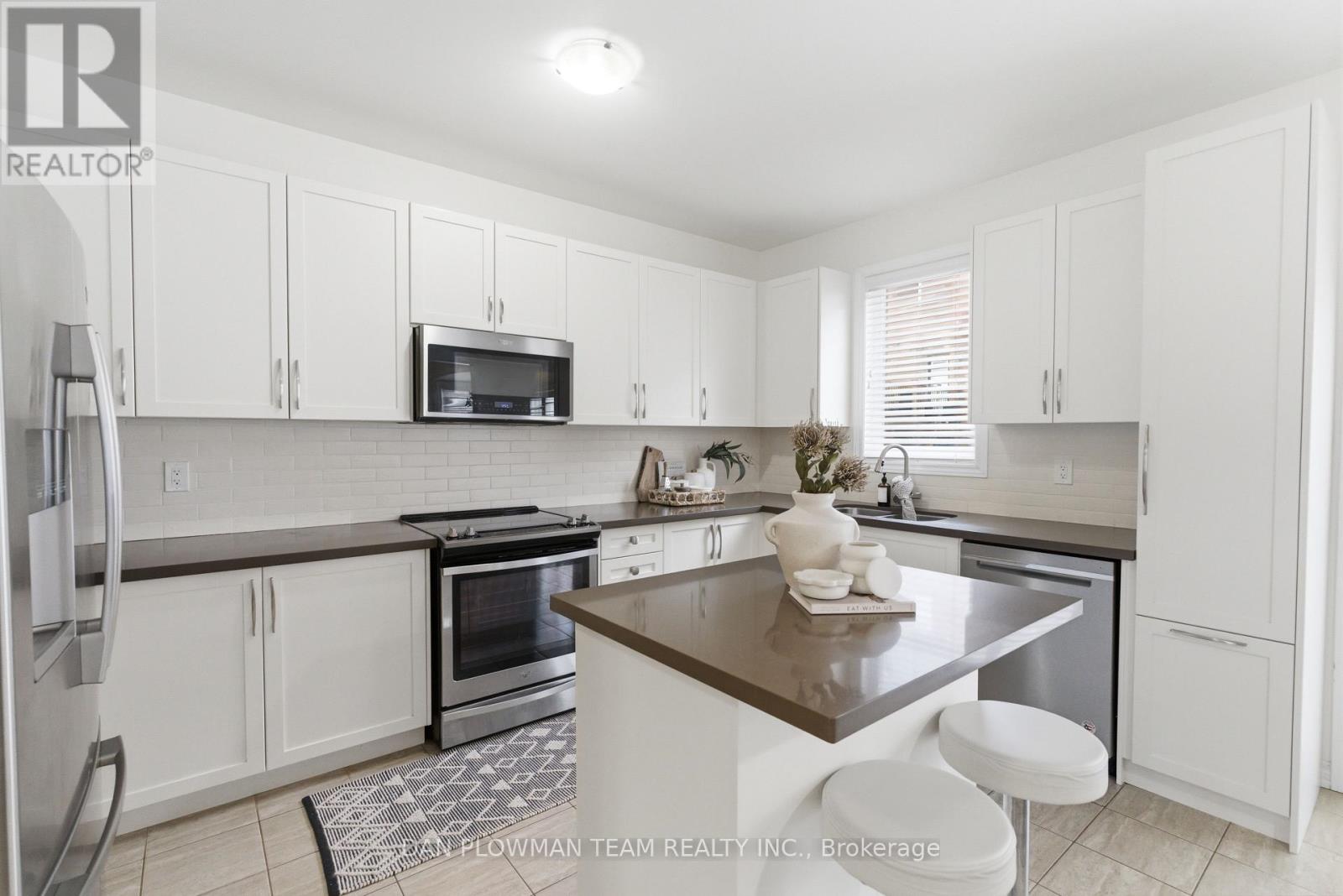 28 Sheldon Drive, Ajax (Central), Ontario  L1T 0L9 - Photo 11 - E12911714