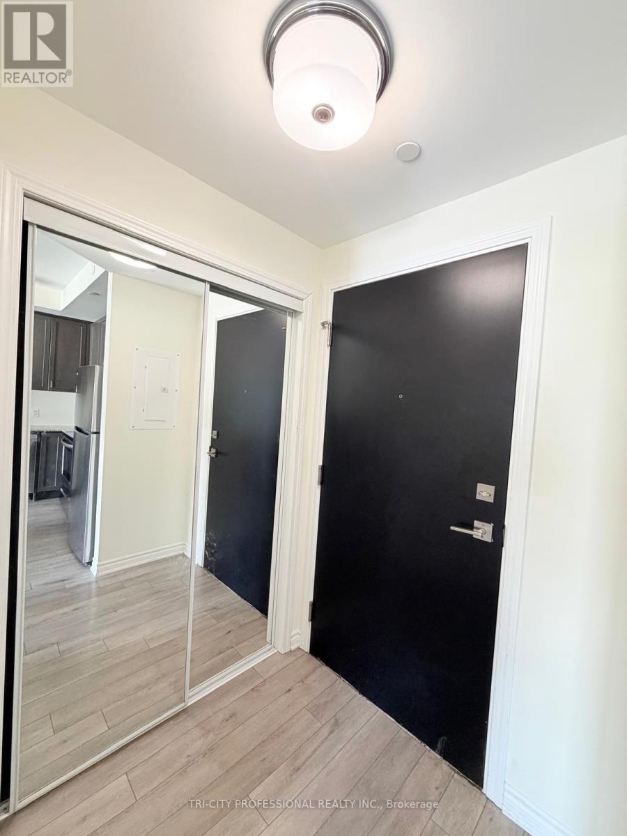 517 - 200 Lagerfeld Drive, Brampton, Ontario  L7A 0H8 - Photo 4 - W12883044