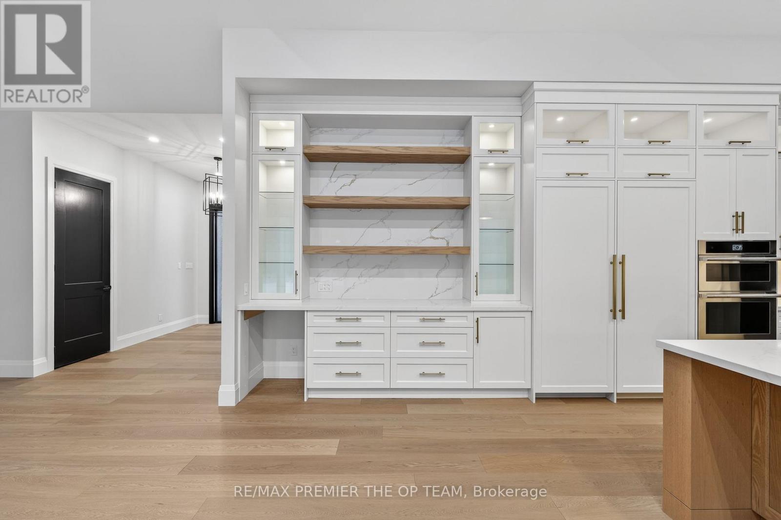 60 Marni Lane, Springwater, Ontario  L0L 2K0 - Photo 14 - S12911694